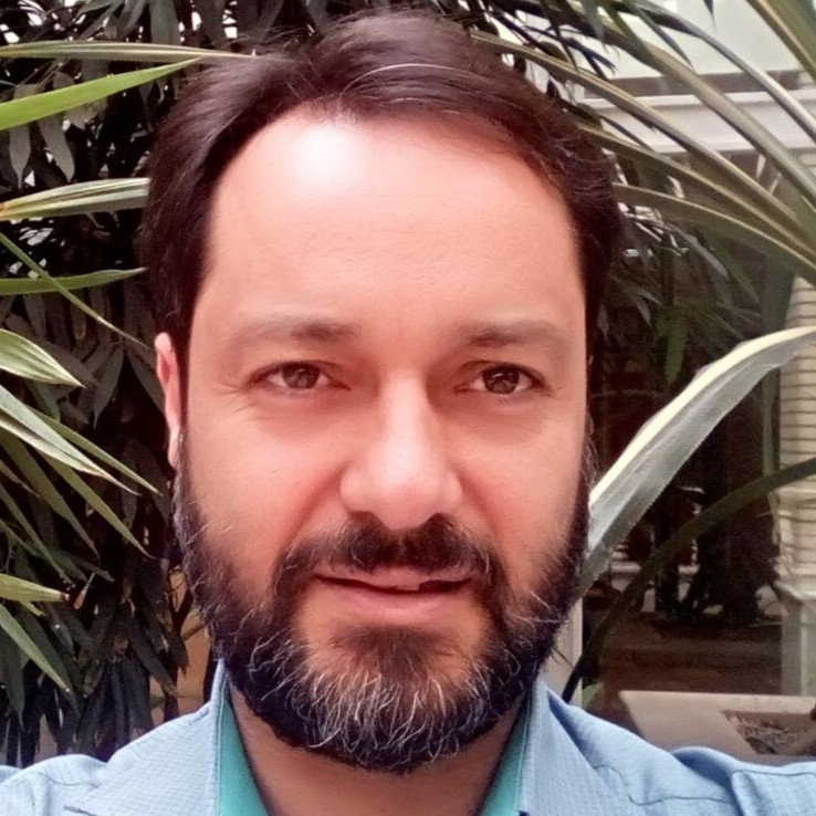 دکتر پویا پیرملکی