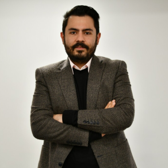 سینا مومنی