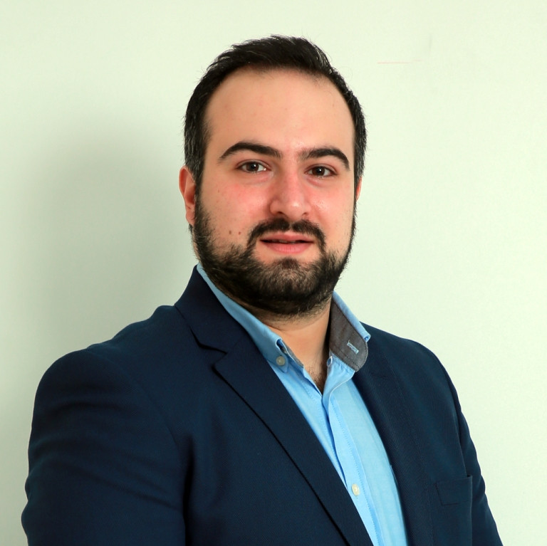آقای دکتر کامران فرهادی