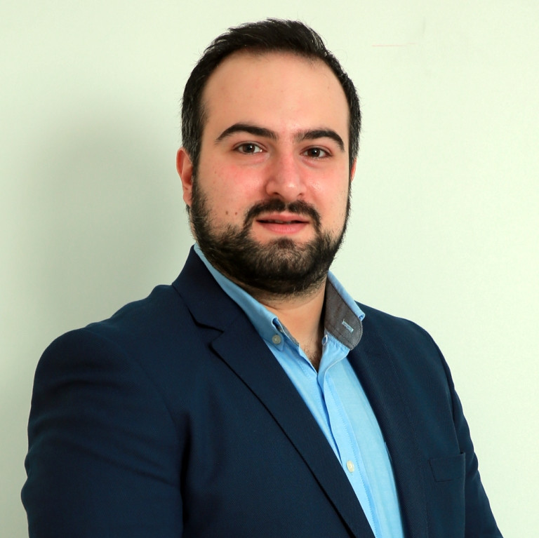 آقای دکتر کامران فرهادی