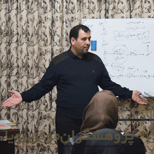 دکتر علی نظیری(دکترای حرفهای کسبوکار)